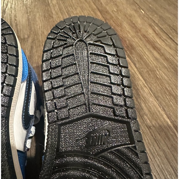 Kids Jordan Retro 1 - Picture 9 of 13